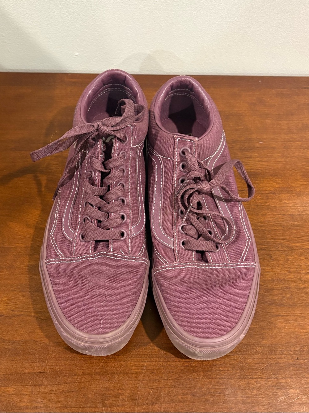 VANS maroon purple low top lace up canvas sneakers men’s 8.5 women’s 10